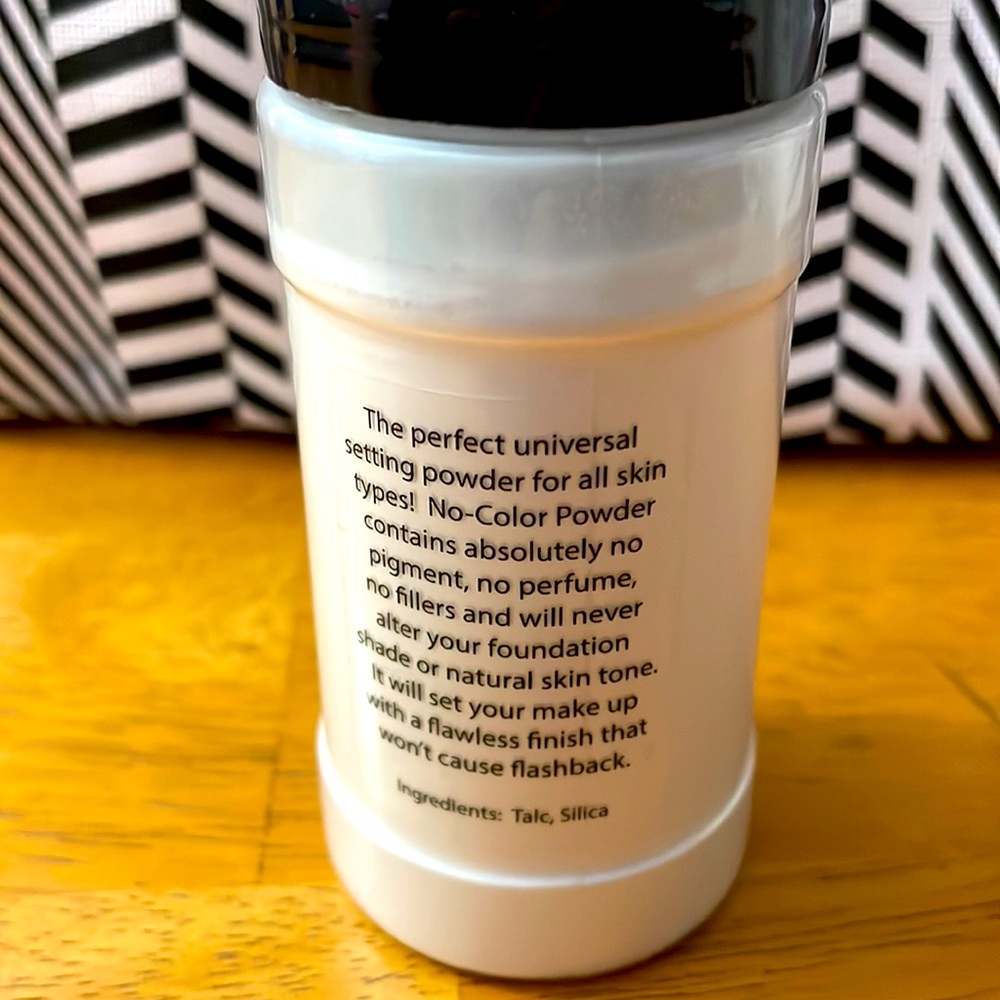 RCMA No-Color Powder 3 oz Full SZ Shaker Bottle Loose Setting Makeup - Picture 2 of 2